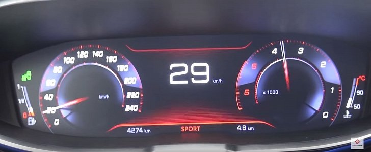 Peugeot 5008 Acceleration Test Shows the Digital Needle Going Backwards