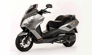 Peugeot Unveils the New Satelis 2 400i Maxi Scooter