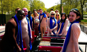Peugeot’s 308 CC "Nudeinascarf" Commuters Take Over London