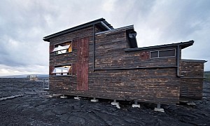 Phoenix Tiny House Is As Burned as the Volcanic Landscape Around: Bring Your Best Camera