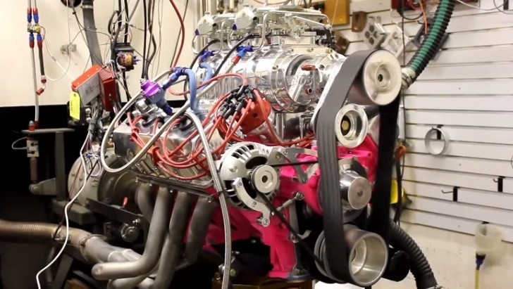 pink Hemi engine