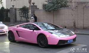 Pink Lamborghini Gallardo in China