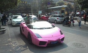 Pink Lamborghini Gallardo in China