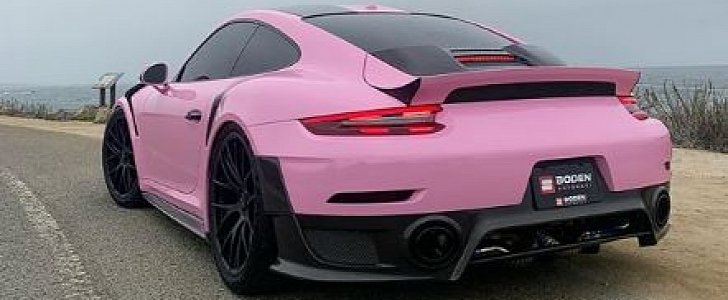 Pink Porsche 911 GT2 RS