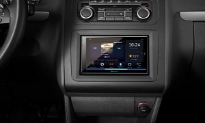 Pioneer Releases Head Unit Firmware Update with CarPlay Split-Screen Support