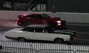 Plymouth GTX Drags Modern Muscle, GT500 and C7 Corvette Z06 Are Not Impressed