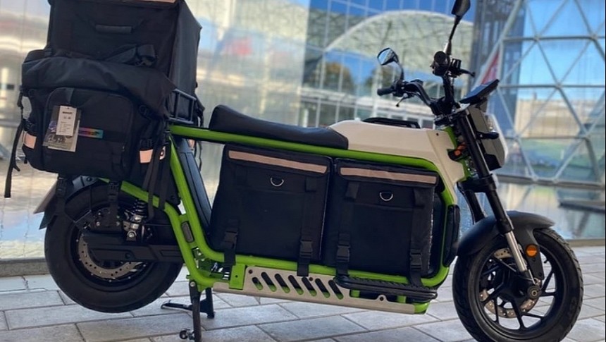 PNY Ponie is cargo electric motorcycle for use in congested urban areas