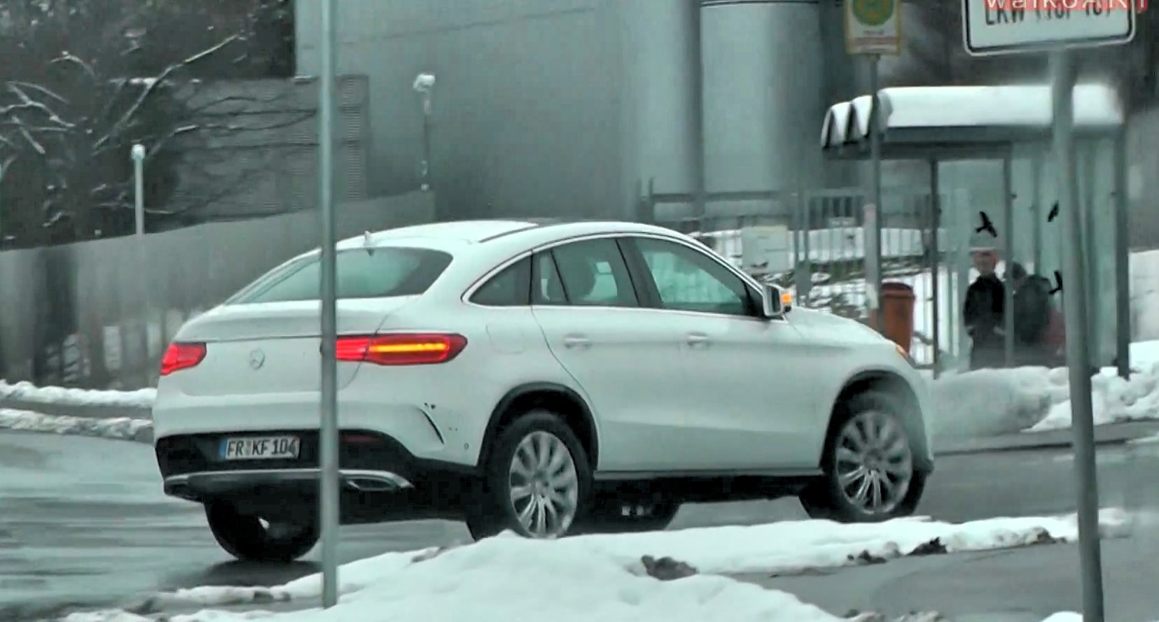 Polar White Mercedes Gle 450 Amg Coupe Spotted Undisguised In Germany Autoevolution