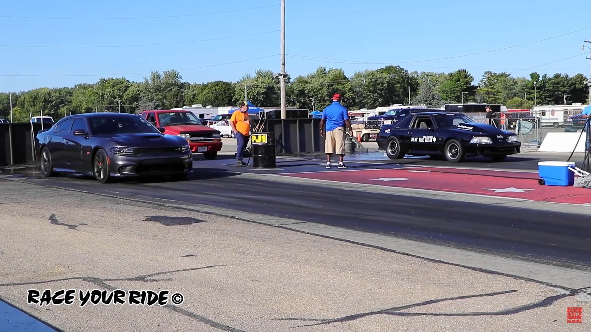 ‘Police’ Ford Mustang GT drags Dodge Charger SRT, Mopar ends up chasing it instead