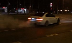 Polish M3 Driver Does Burnout in Front of Cops, Nothing Happens