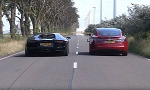 Poorly Staged Aventador Vs. Model S Drag Race Is Saved by the Lambo's Rev Sounds