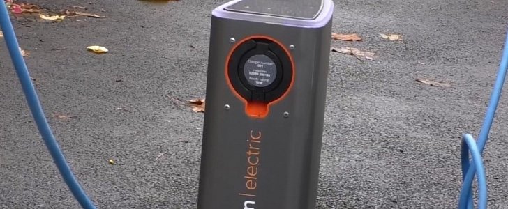 Pop-up charging station in Oxford, UK