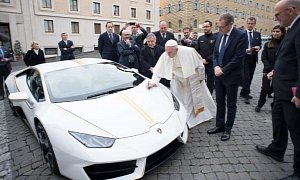 Pope Francis Receives Lamborghini Hurcan. No, Really!
