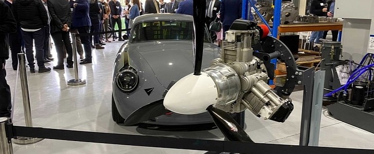 Radial Motion tried out its first three-cylinder radial engine on a Porsche 356 Outlaw
