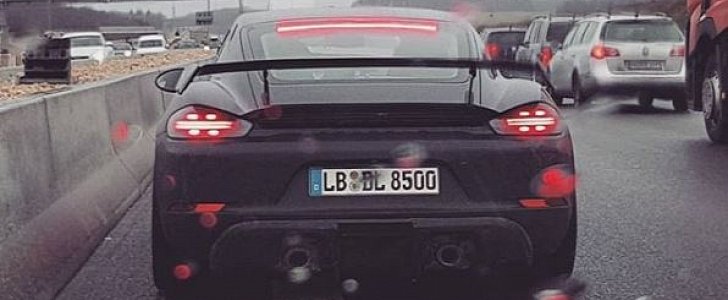 Porsche 718 Cayman GT4 Spotted in Traffic