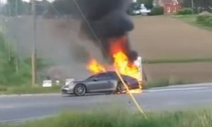 Porsche 911 Burns Down in Canada, Firefighters Seem to Take It Easy
