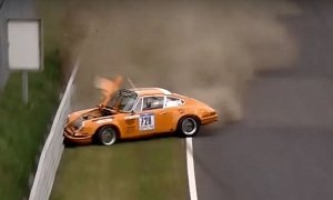 Porsche 911 Classic Gets Ruined in Nurburgring 24H Race Crash