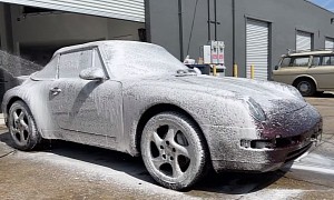 Porsche 911 Gets Its First Wash After Five Years in the Desert, Restoration Ensues