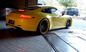 Porsche 911 Gets TechArt Body Kit and ADV.1 Wheels
