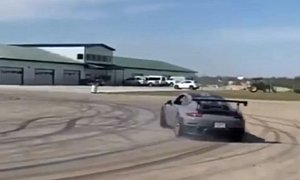 Porsche 911 GT2 RS Does Violent Donuts, Driver Loses It
