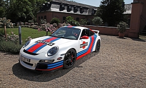 Porsche 911 GT3 (997) Gets Martini Livery via Cam Shaft