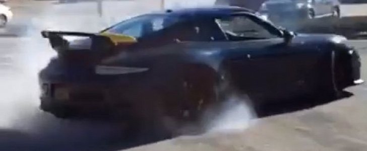 Porsche 911 GT3 Avoids Crashing By Doing a Donut