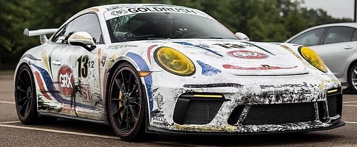 Porsche 911 GT3 Gets Racecar Wrap