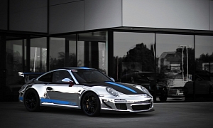 Porsche 911 GT3 RS 4.0 Gets Chrome Wrap