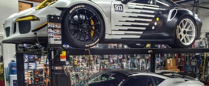 Porsche 911 GT3 RS and Ferrari 458 Speciale Get Matching Panda Liveries
