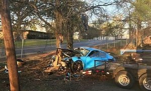 Porsche 911 GT3 RS PDK Destroyed in Residential Area Crash, Hits Tree Dead On