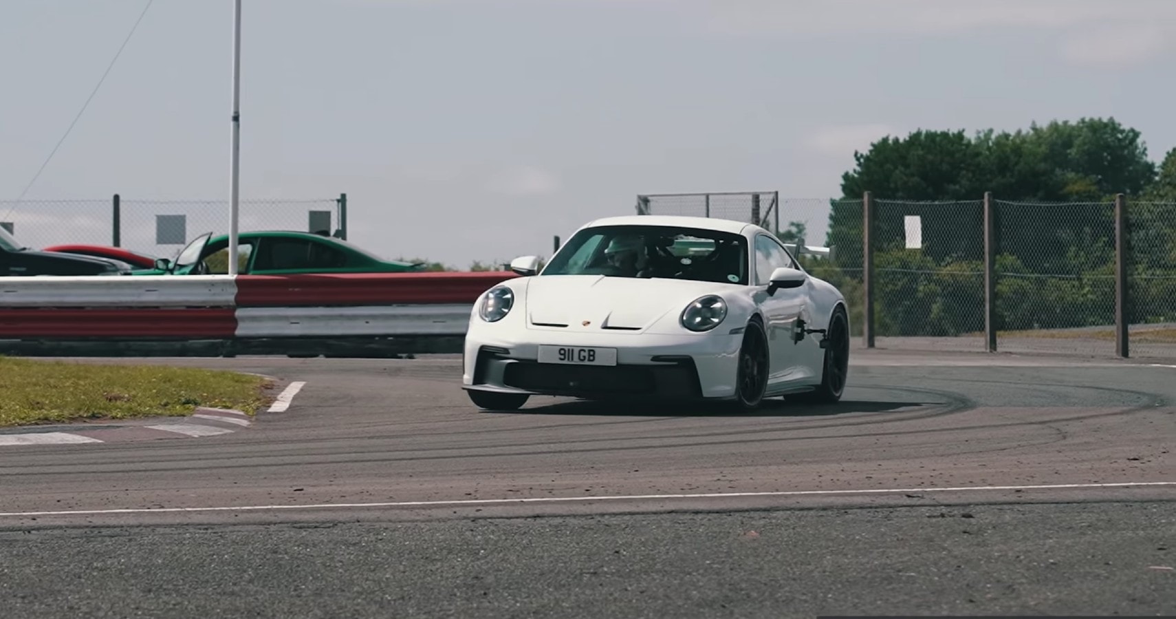 Porsche 911 GT3 vs Carrera: How Much Performance Is Worth a £40,000 Price  Difference? - autoevolution