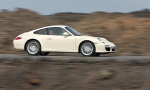 Porsche 911 Receives AutoPacific Award
