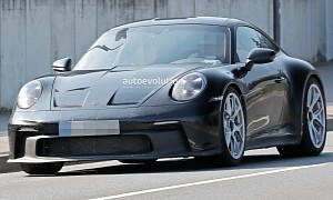 Porsche 911 ST Shows Sexy Skin in New Spy Shots, Looks Like a Sports Car Fitness Model