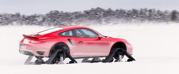 Porsche 911 Turbo on Snow Tracks rendering