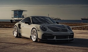 Porsche 911 Turbo S Doesn’t Care About Lady Winter, Rides Custom on Aerodiscs