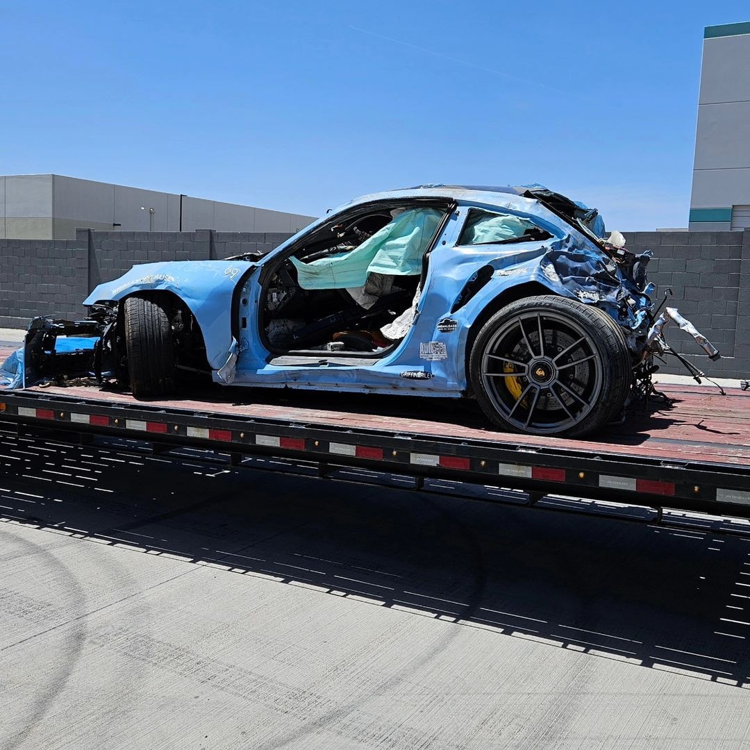 Porsche 911 Turbo S Goes From Supercar to Mega Hatch in One Horrific Crash