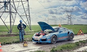 Porsche 911 Turbo S Pictured as Emergency Vehicle Is Brilliant