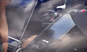 Porsche 918 Spyder Interior Revealed in Latest Spyshots