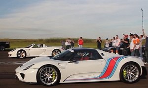 Porsche 918 Spyder vs. Porsche Carrera GT Drag Race Shows The Effects of Hybridization