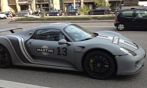 Porsche 918 Spyder with Grayscale Martini Livery Feels Timeless