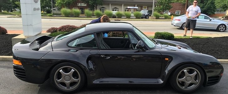 Porsche 959 with 800 Miles on the Odo Shows Up in Cleveland