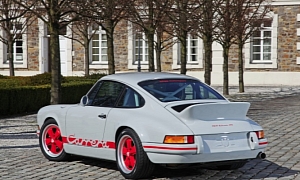 Porsche 964 Looks Like 911 Carrera RS Classic Due to Body Kit