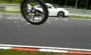 Porsche 911 GT3 RS 4.0 Crashes on Nurburgring, Loses Wheel