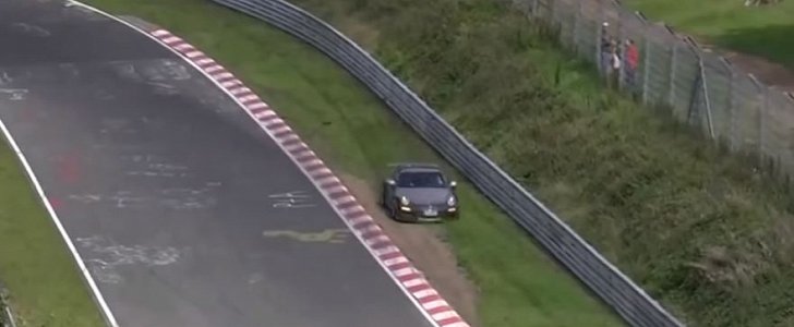 Porsche 997 gt3 in Nurburgring Crash