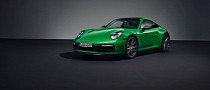 Porsche Allures Sportscar Purists With Its Stripped-Down Recipe for the 2023 911 Carrera T