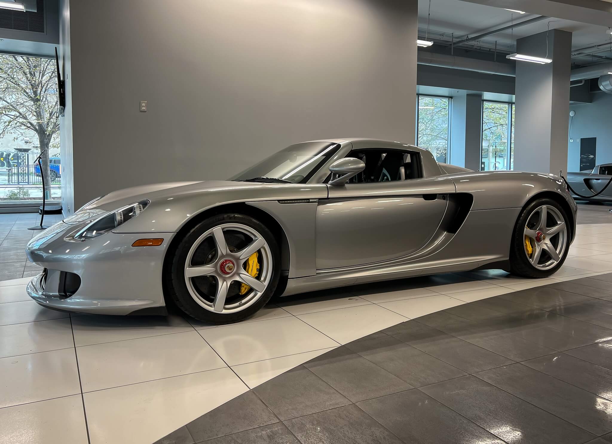 Porsche Carrera GT up for Sale with Just 342 Miles Could Be Yours -  autoevolution