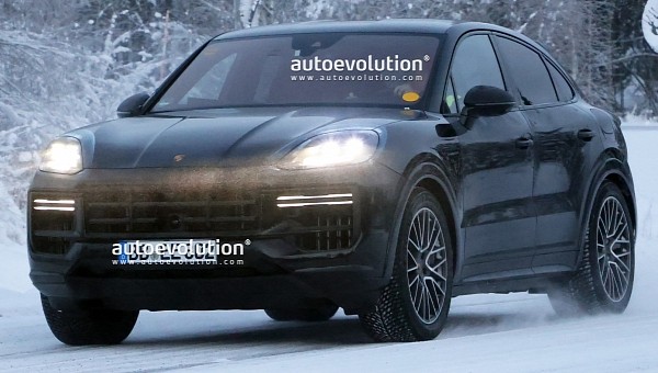 2024 Porsche Cayenne Coupe Spied, Should Debut Later This Year