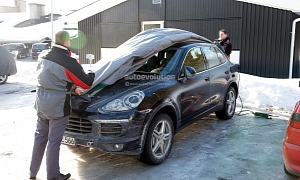 Porsche Cayenne Plug-in Hybrid Spotted for the First Time