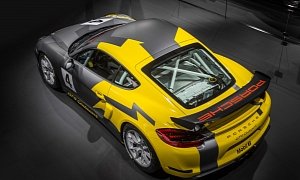 Porsche Cayman GT4 Clubsport Racecar Shows PDK, Fetishy Stripped-Out Interior in LA
