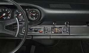 Porsche Classic Navigation Radio for Old School 911s is a Thing of Beauty